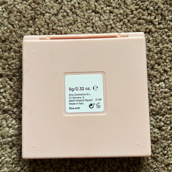 3INA Cosmetics Bloom Palette - Picture 4 of 4